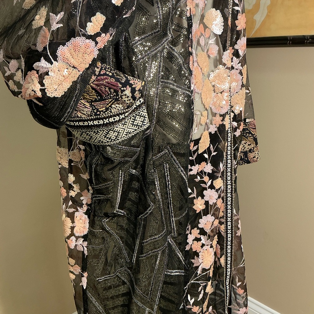 IN EARNEST BY BYRON LARS
KIMONO OR DUSTER-NEW - Picture 5 of 13